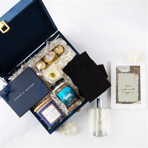 luxury gift boxes for him.